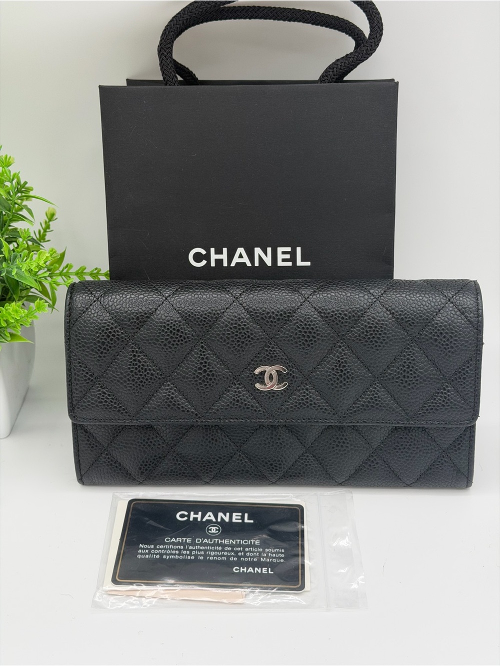 CHANEL Black Quilted Classic Flap Wallet Caviar skin with silver CC Logo😍